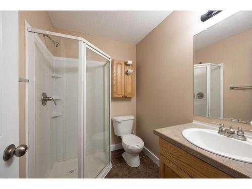 122 Peyton Way, Fort Mcmurray, AB - Indoor Photo Showing Bathroom