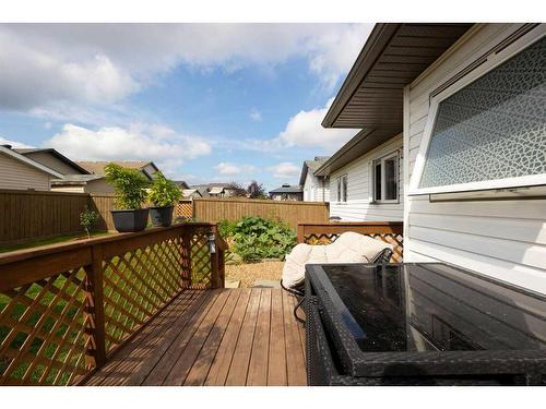 122 Peyton Way, Fort Mcmurray, AB - Outdoor With Deck Patio Veranda With Exterior