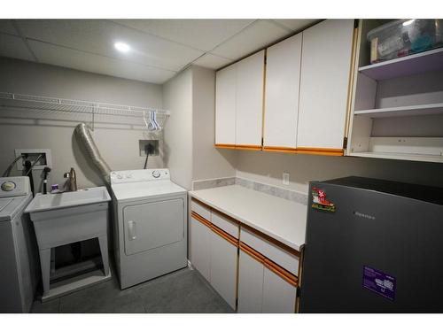 146 Sitka Drive, Fort Mcmurray, AB - Indoor Photo Showing Laundry Room