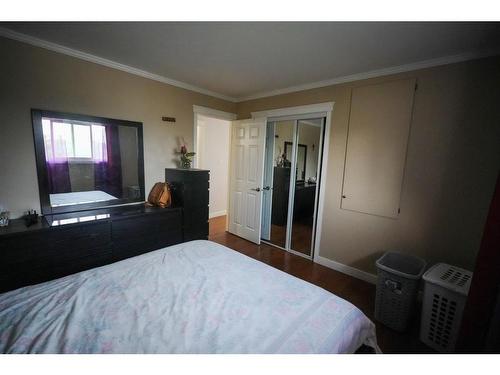 146 Sitka Drive, Fort Mcmurray, AB - Indoor Photo Showing Bedroom