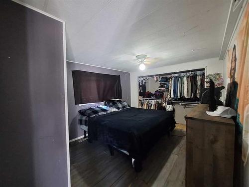 255-13221 Twp Rd 680 (Golden Sands), Rural Lac La Biche County, AB - Indoor Photo Showing Bedroom