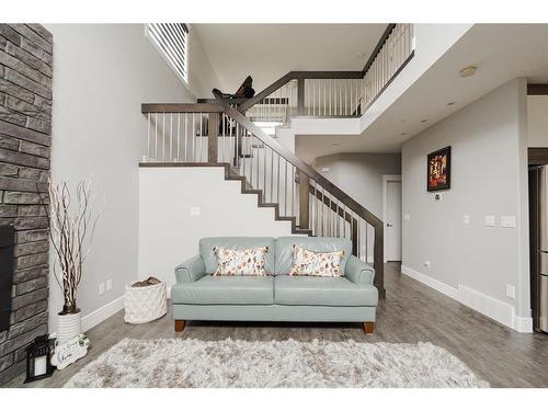 218 Prospect Drive, Fort Mcmurray, AB - Indoor Photo Showing Living Room