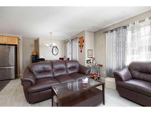 222 Carteret Drive, Fort Mcmurray, AB - Indoor Photo Showing Living Room