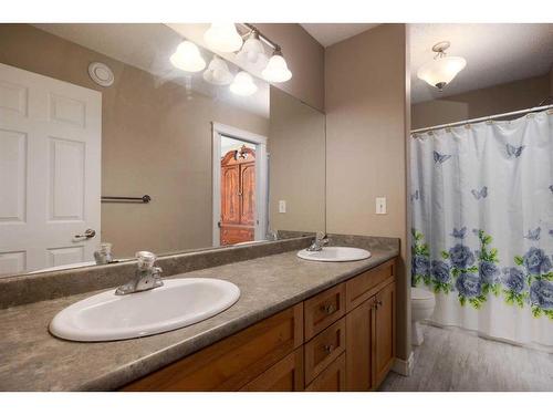 222 Carteret Drive, Fort Mcmurray, AB - Indoor Photo Showing Bathroom