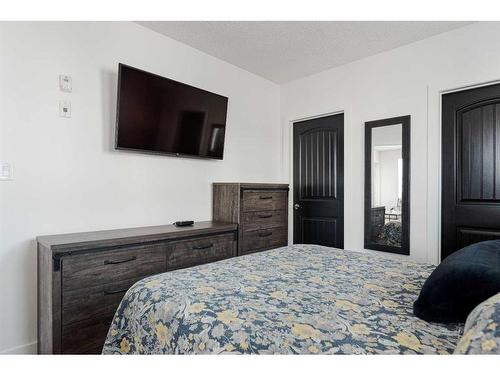 2514-135B Sandpiper Road, Fort Mcmurray, AB - Indoor Photo Showing Bedroom