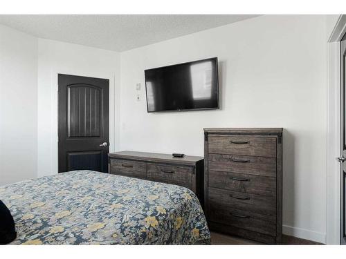 2514-135B Sandpiper Road, Fort Mcmurray, AB - Indoor Photo Showing Bedroom