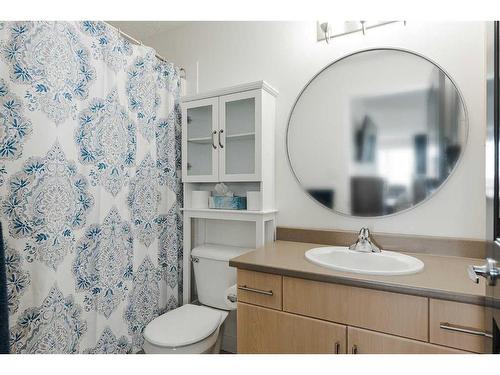 2514-135B Sandpiper Road, Fort Mcmurray, AB - Indoor Photo Showing Bathroom