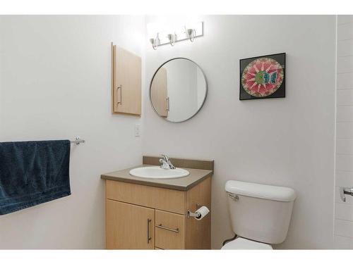 2514-135B Sandpiper Road, Fort Mcmurray, AB - Indoor Photo Showing Bathroom