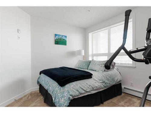 2514-135B Sandpiper Road, Fort Mcmurray, AB - Indoor Photo Showing Bedroom