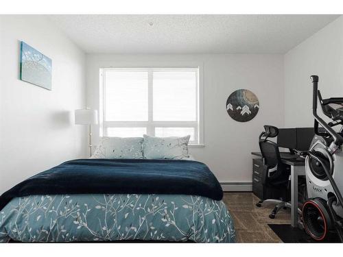 2514-135B Sandpiper Road, Fort Mcmurray, AB - Indoor Photo Showing Bedroom