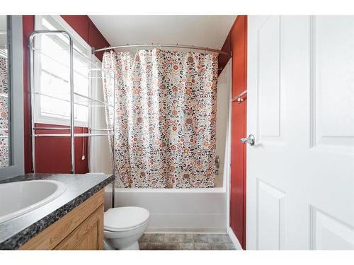 256 Cree Road, Fort Mcmurray, AB - Indoor Photo Showing Bathroom