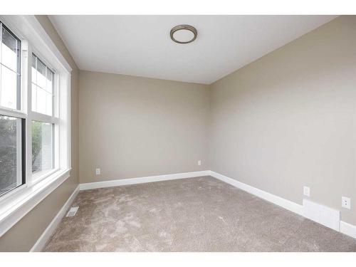 138 Magpie Street, Fort Mcmurray, AB - Indoor Photo Showing Other Room