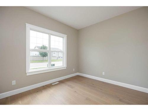 138 Magpie Street, Fort Mcmurray, AB - Indoor Photo Showing Other Room