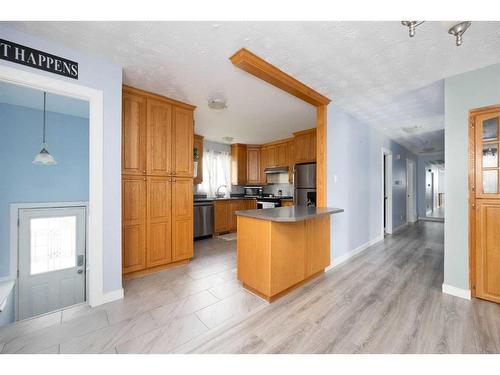 149 Kennedy Crescent, Fort Mcmurray, AB - Indoor Photo Showing Kitchen