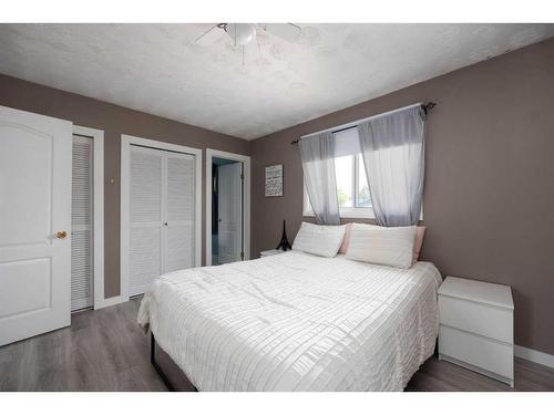 149 Kennedy Crescent, Fort Mcmurray, AB - Indoor Photo Showing Bedroom