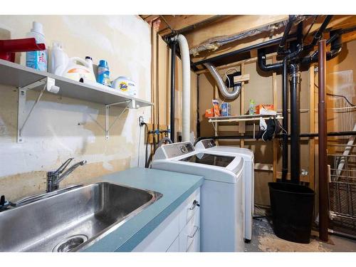 149 Kennedy Crescent, Fort Mcmurray, AB - Indoor Photo Showing Laundry Room