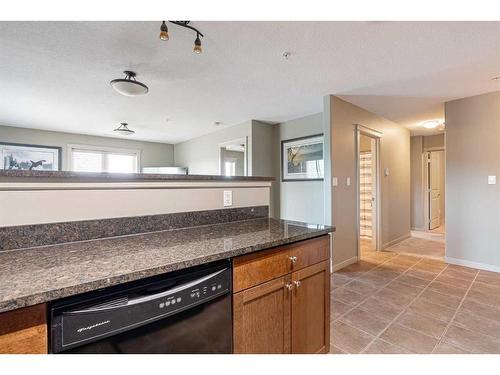 705-8535 Clearwater Drive, Fort Mcmurray, AB - Indoor Photo Showing Kitchen