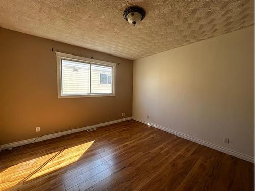 287 Cochrane Crescent, Fort Mcmurray, AB - Indoor Photo Showing Other Room