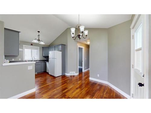 277 Smallwood Street, Fort Mcmurray, AB - Indoor Photo Showing Kitchen