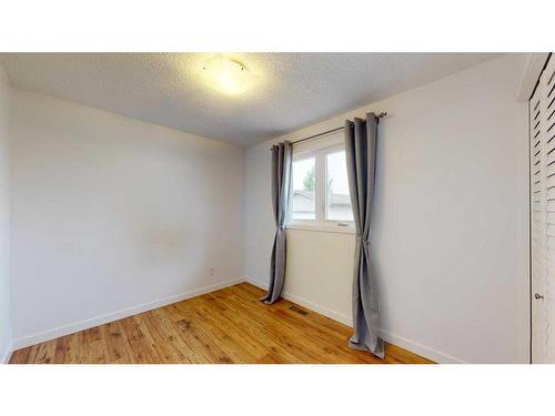 144 Cruickshank Road, Fort Mcmurray, AB - Indoor Photo Showing Other Room