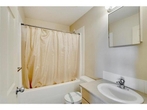 2408-200 Lougheed Drive, Fort Mcmurray, AB - Indoor Photo Showing Bathroom