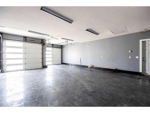 210 Prospect Drive, Fort Mcmurray, AB - Indoor Photo Showing Garage