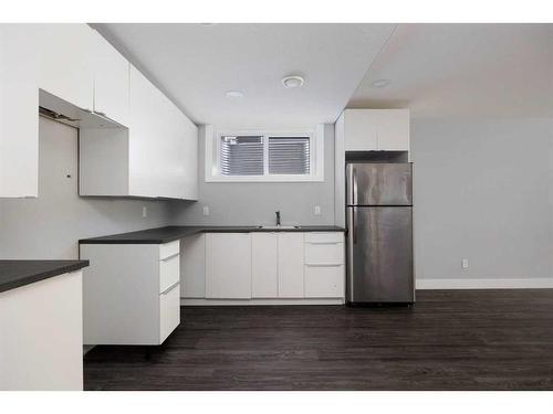 210 Prospect Drive, Fort Mcmurray, AB - Indoor Photo Showing Kitchen