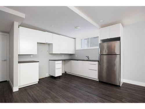 210 Prospect Drive, Fort Mcmurray, AB - Indoor Photo Showing Kitchen