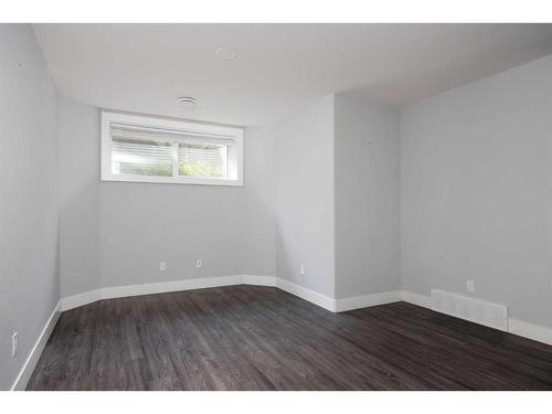 210 Prospect Drive, Fort Mcmurray, AB - Indoor Photo Showing Other Room