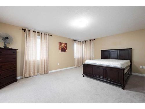 177 Lynx Crescent, Fort Mcmurray, AB - Indoor Photo Showing Bedroom