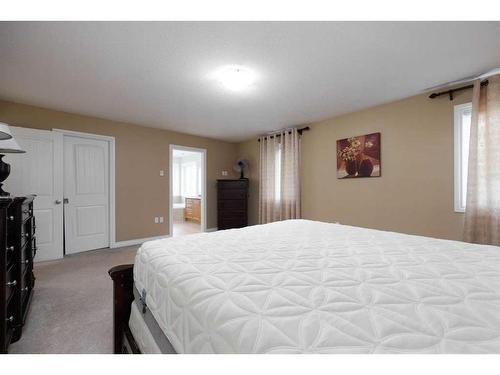 177 Lynx Crescent, Fort Mcmurray, AB - Indoor Photo Showing Bedroom