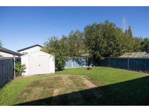 177 Lynx Crescent, Fort Mcmurray, AB - Outdoor With Backyard