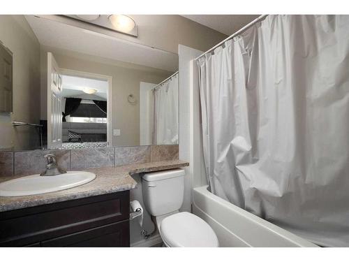 121 Sandstone Lane, Fort Mcmurray, AB - Indoor Photo Showing Bathroom