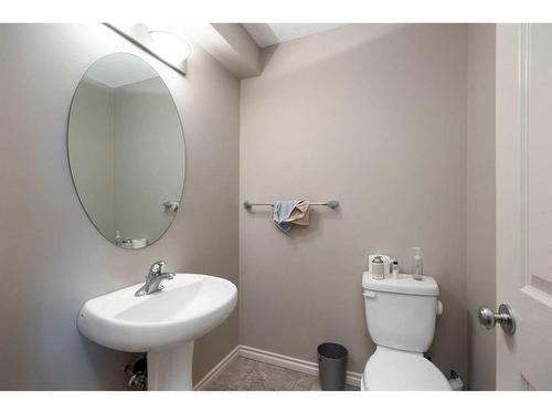 121 Sandstone Lane, Fort Mcmurray, AB - Indoor Photo Showing Bathroom