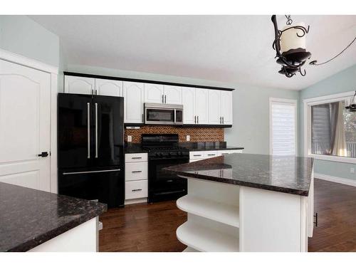 329 Mustang Road, Fort Mcmurray, AB - Indoor Photo Showing Kitchen