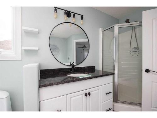 329 Mustang Road, Fort Mcmurray, AB - Indoor Photo Showing Bathroom