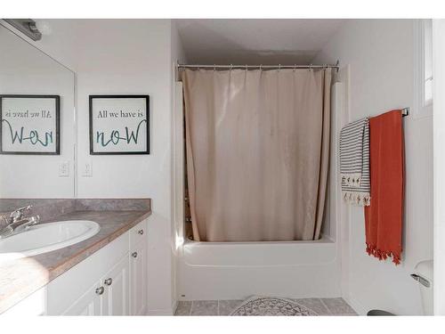 30-98 Wilson Drive, Fort Mcmurray, AB - Indoor Photo Showing Bathroom