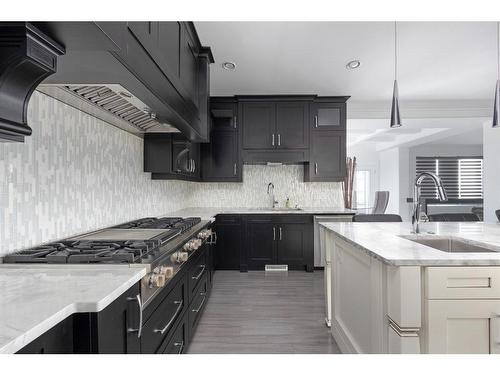 121 Cormorant Place, Fort Mcmurray, AB - Indoor Photo Showing Kitchen With Upgraded Kitchen