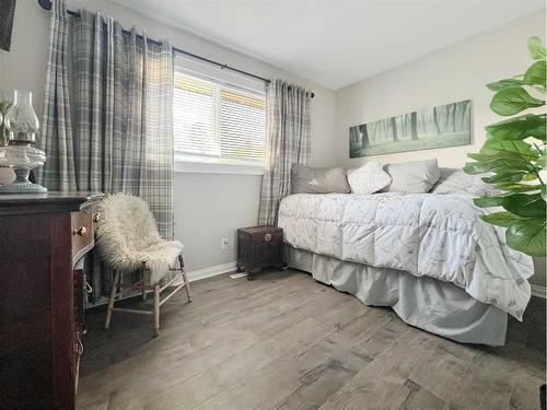 23 Moberly Crescent, Fort Mcmurray, AB - Indoor Photo Showing Bedroom