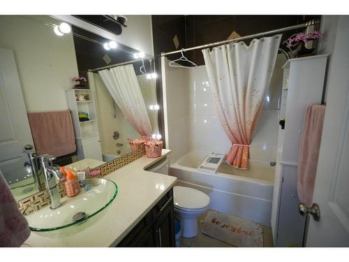 463 Killdeer Way, Fort Mcmurray, AB - Indoor Photo Showing Bathroom