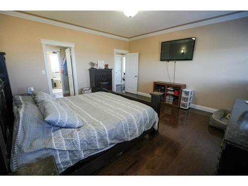 463 Killdeer Way, Fort Mcmurray, AB - Indoor Photo Showing Bedroom