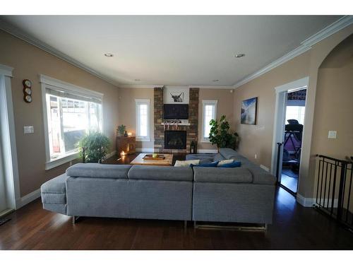 463 Killdeer Way, Fort Mcmurray, AB - Indoor Photo Showing Living Room With Fireplace