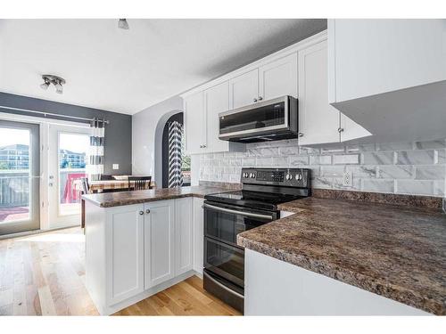 173 Pickles Crescent, Fort Mcmurray, AB - Indoor Photo Showing Kitchen