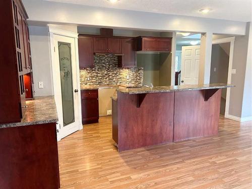 129 O'Coffey Crescent, Fort Mcmurray, AB - Indoor Photo Showing Kitchen