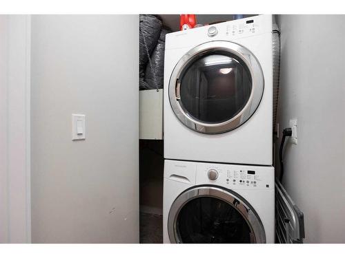 161 Chalifour Street, Fort Mcmurray, AB - Indoor Photo Showing Laundry Room