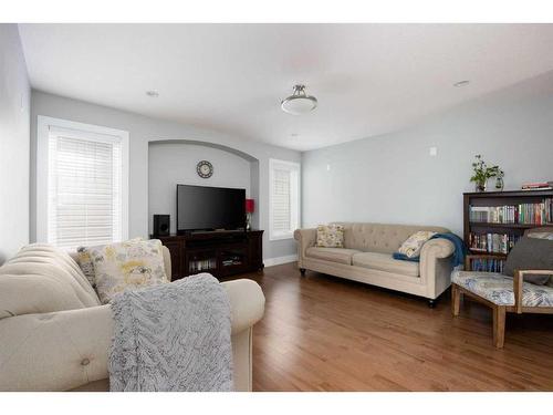 276 Dixon Road, Fort Mcmurray, AB - Indoor Photo Showing Living Room