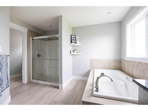 276 Dixon Road, Fort Mcmurray, AB - Indoor Photo Showing Bathroom