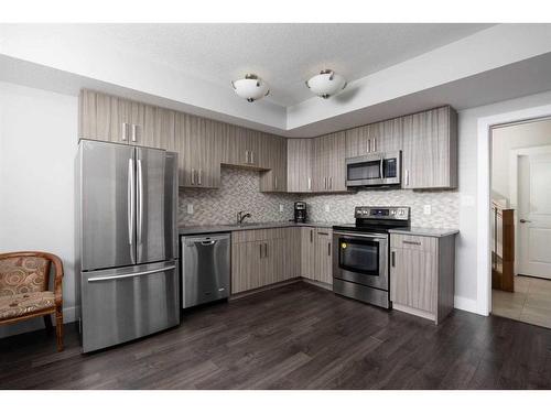 276 Dixon Road, Fort Mcmurray, AB - Indoor Photo Showing Kitchen