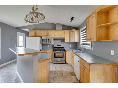 368 Gregoire Crescent, Fort Mcmurray, AB - Indoor Photo Showing Kitchen With Double Sink