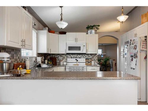 235 Williams Drive, Fort Mcmurray, AB - Indoor Photo Showing Kitchen